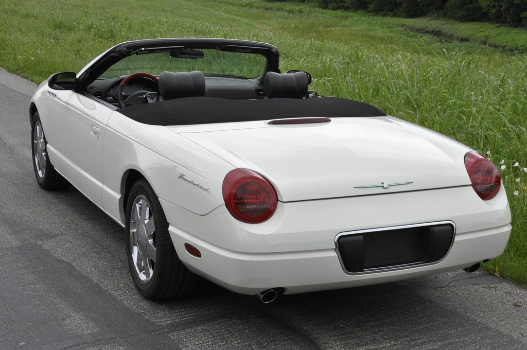 2002 Ford Thunderbird 11th Gen - Image 8 of 31