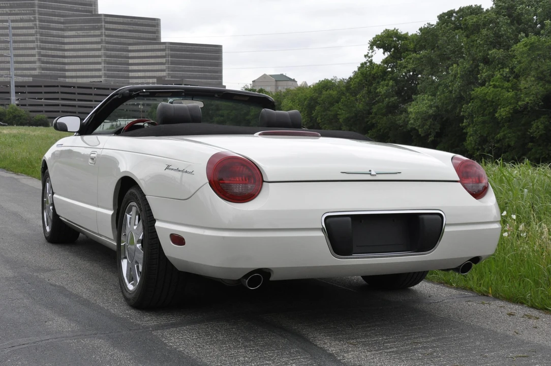 2002 Ford Thunderbird 11th Gen - Image 7 of 31