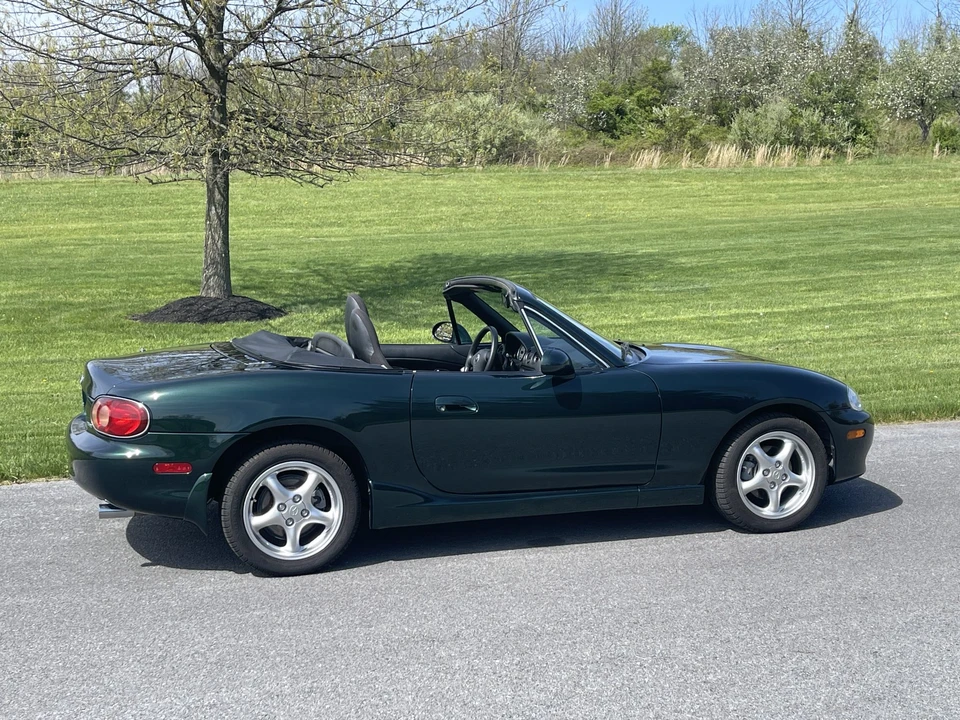 2002 Mazda NB MX-5 Miata - Image 29 of 31
