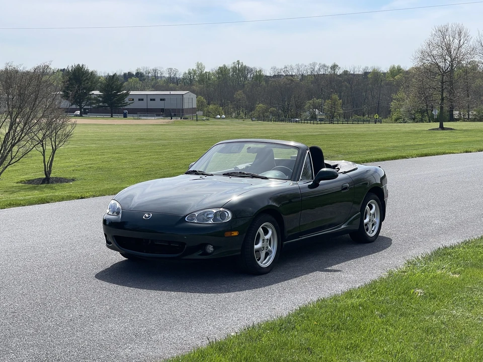 2002 Mazda NB MX-5 Miata - Image 9 of 31