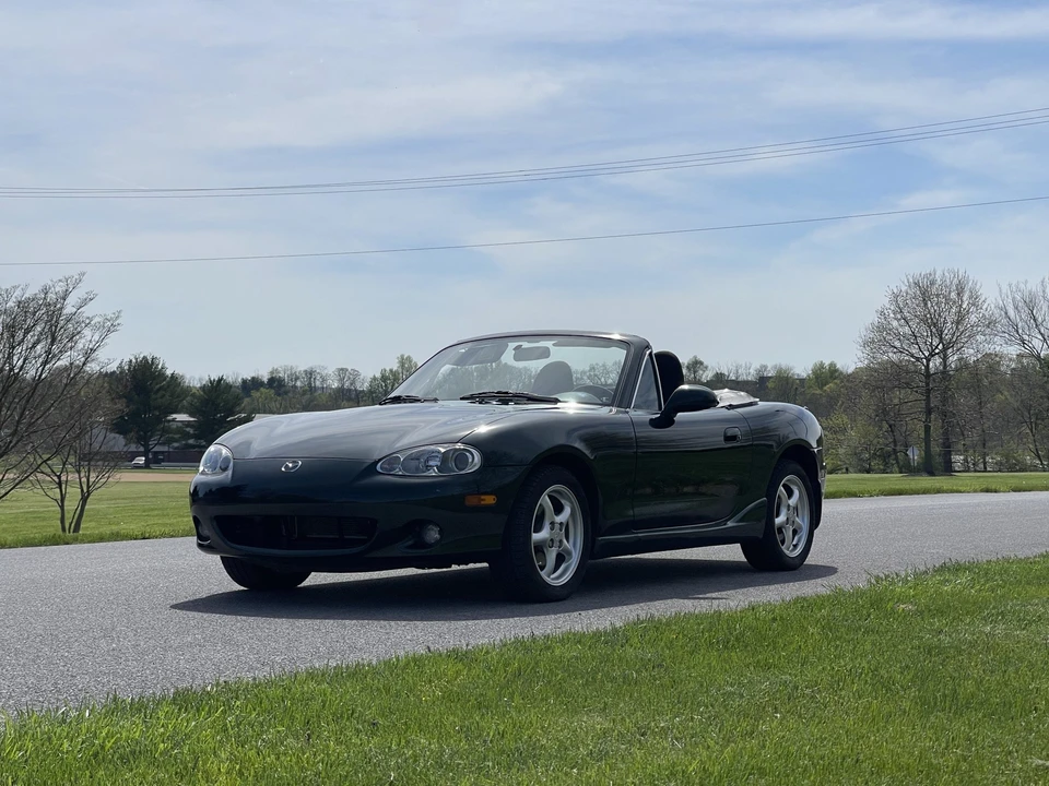 2002 Mazda NB MX-5 Miata - Image 8 of 31