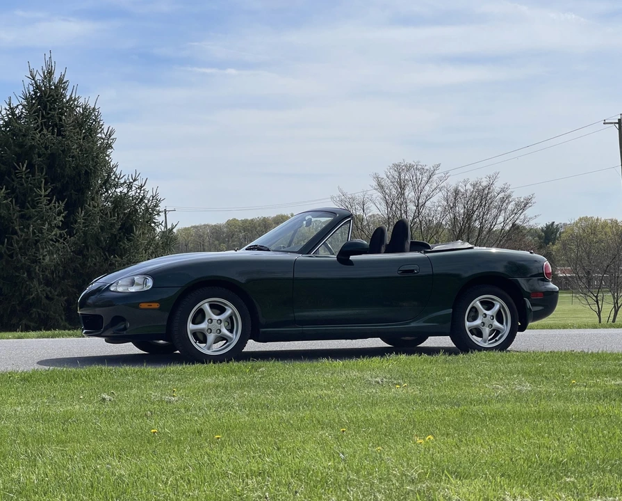2002 Mazda NB MX-5 Miata - Image 2 of 31