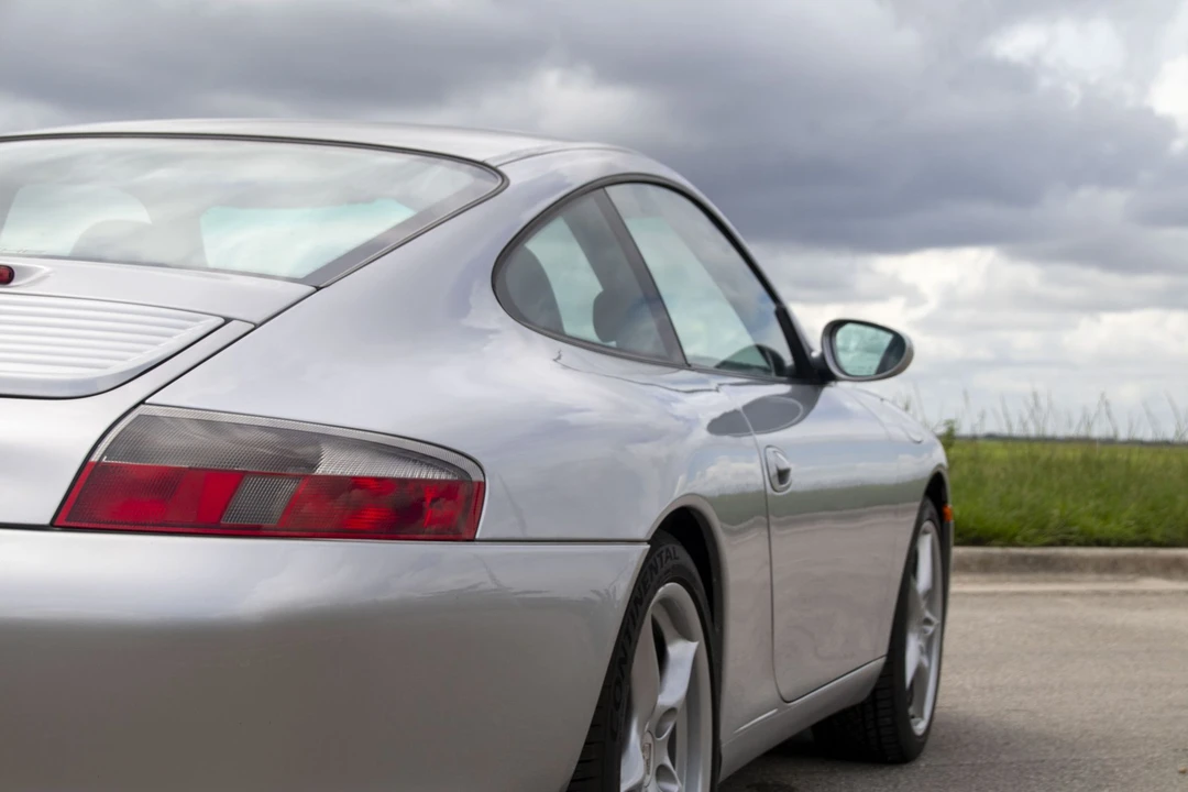 2002 Porsche 996 Carrera - Image 30 of 31