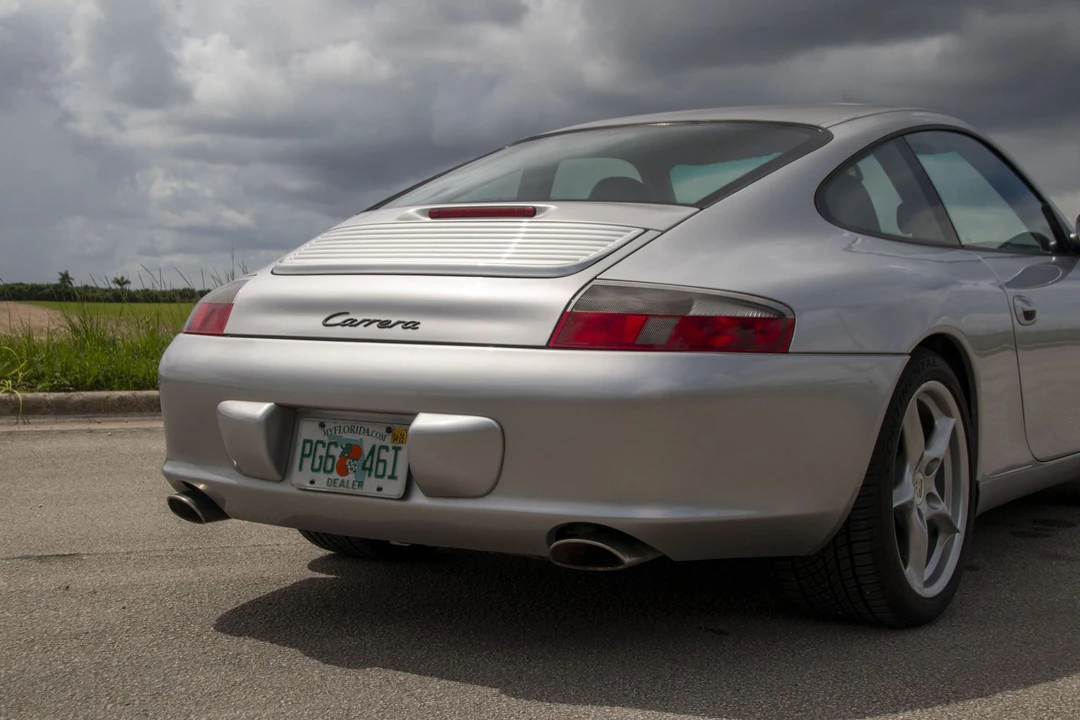2002 Porsche 996 Carrera - Image 28 of 31