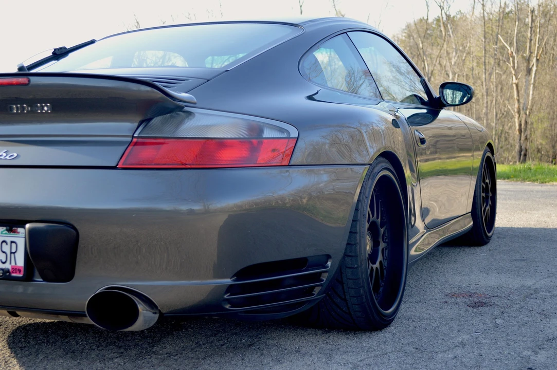 2002 Porsche 996 Turbo - Image 13 of 31