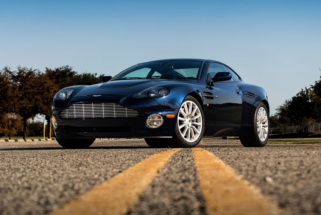 2003 Aston Martin Vanquish 1st Gen - Image 4 of 31