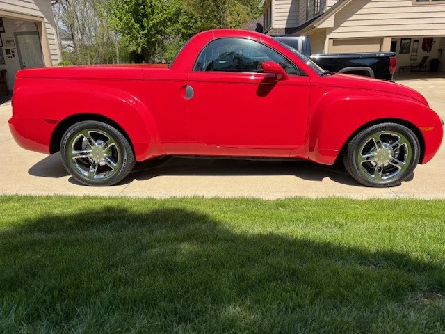 2003 Chevrolet SSR - Image 4 of 31