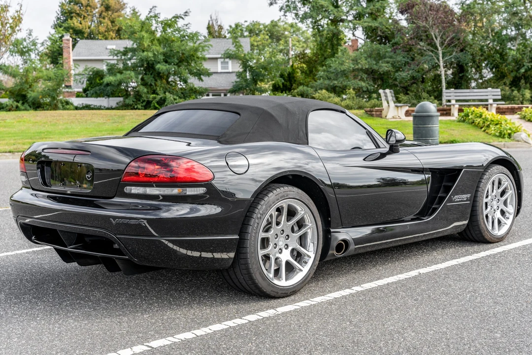 2003 Dodge Viper 3rd Gen - Image 16 of 31
