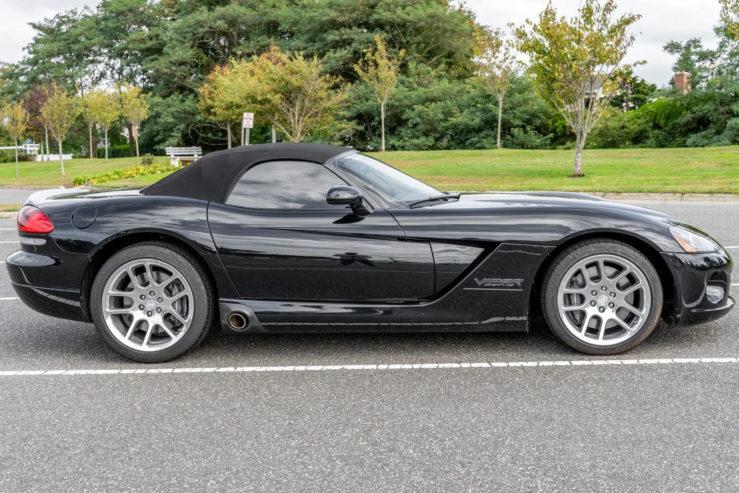 2003 Dodge Viper 3rd Gen - Image 18 of 31