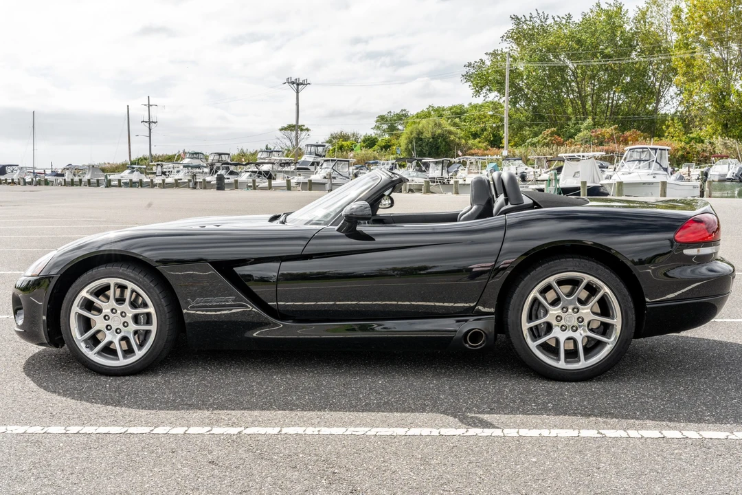 2003 Dodge Viper 3rd Gen - Image 9 of 31
