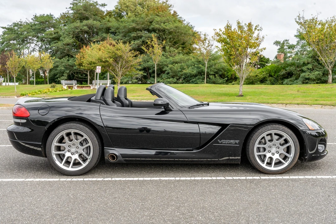 2003 Dodge Viper 3rd Gen - Image 17 of 31