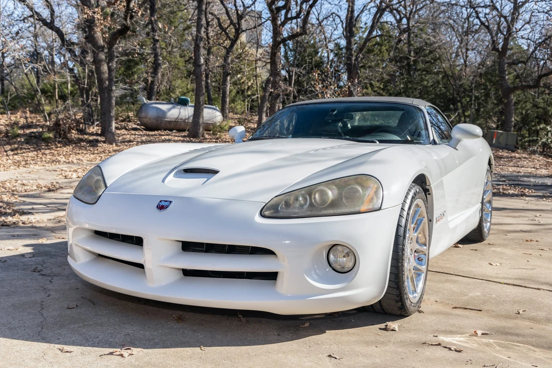 2004 Dodge Viper 3rd Gen - Image 2 of 31