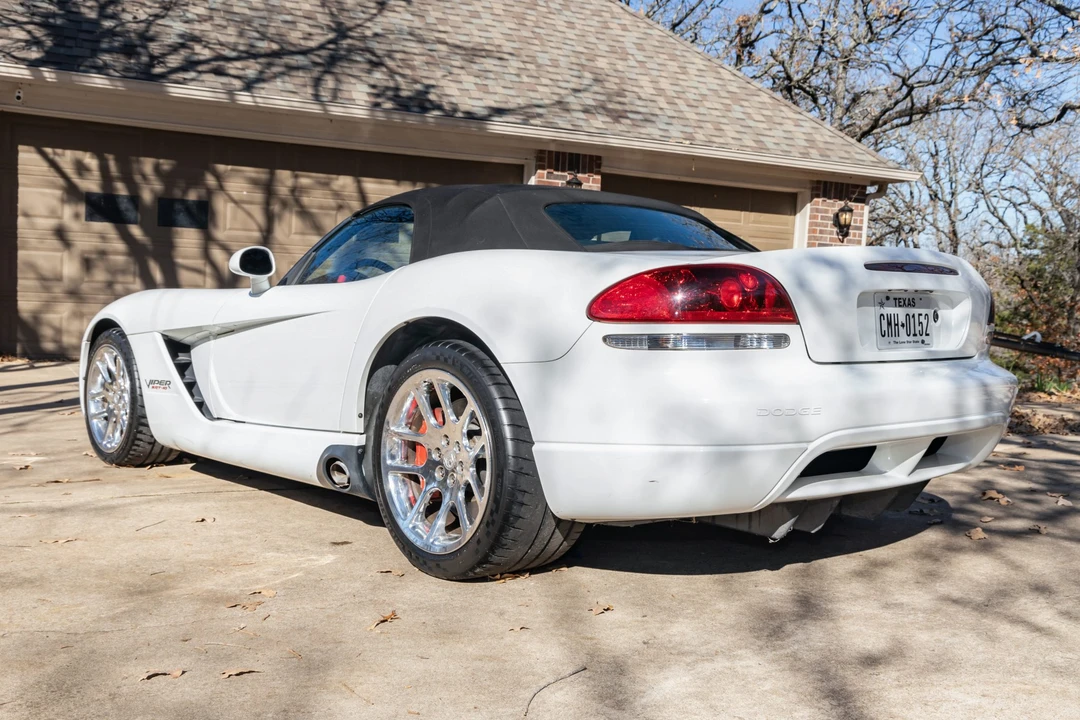 2004 Dodge Viper 3rd Gen - Image 4 of 31