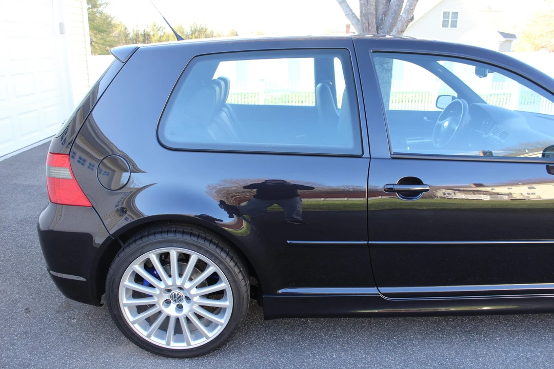 2004 Volkswagen R32 Mk4 - Image 27 of 31