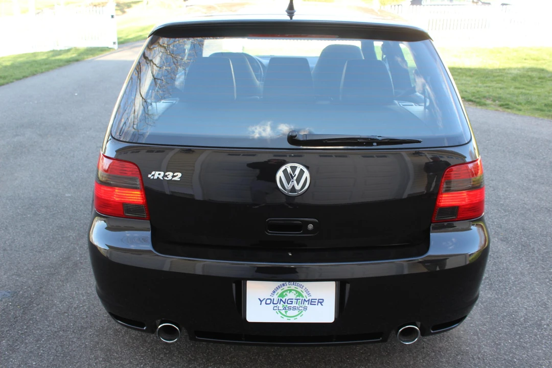 2004 Volkswagen R32 Mk4 - Image 19 of 31