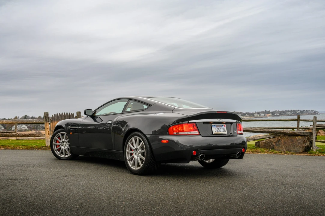 2005 Aston Martin Vanquish 1st Gen - Image 12 of 31