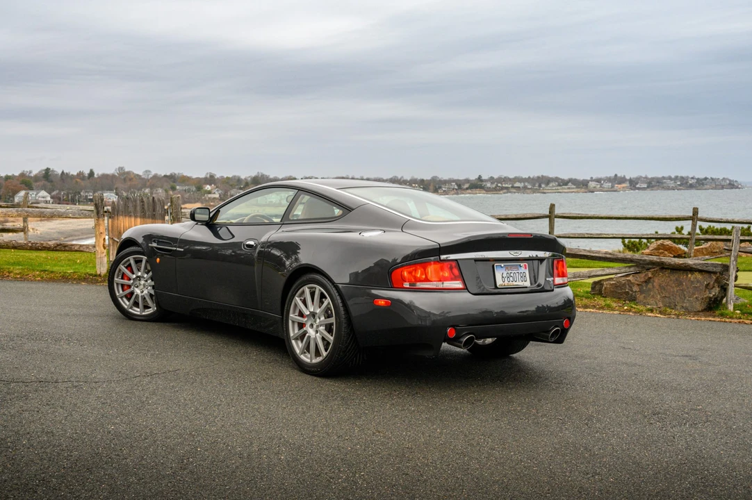 2005 Aston Martin Vanquish 1st Gen - Image 13 of 31