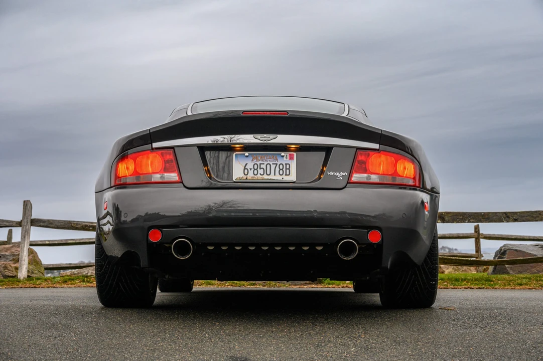 2005 Aston Martin Vanquish 1st Gen - Image 15 of 31