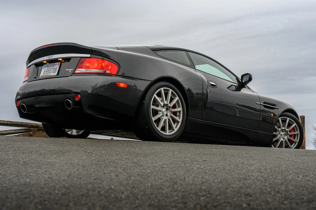 2005 Aston Martin Vanquish 1st Gen - Image 18 of 31