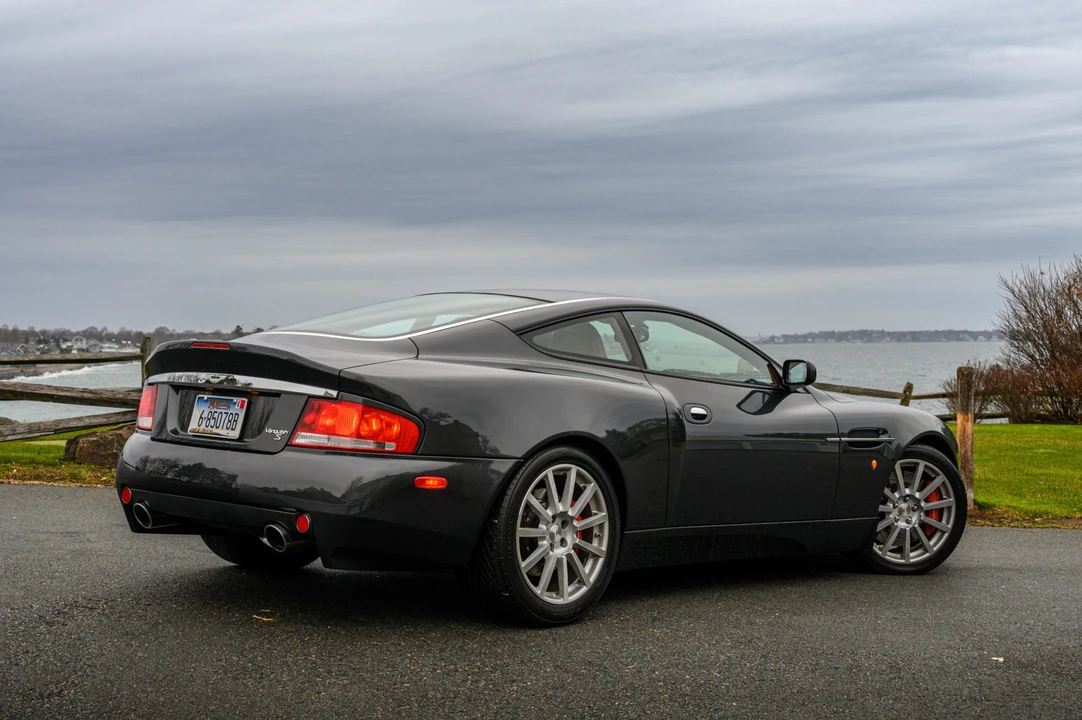 2005 Aston Martin Vanquish 1st Gen - Image 20 of 31