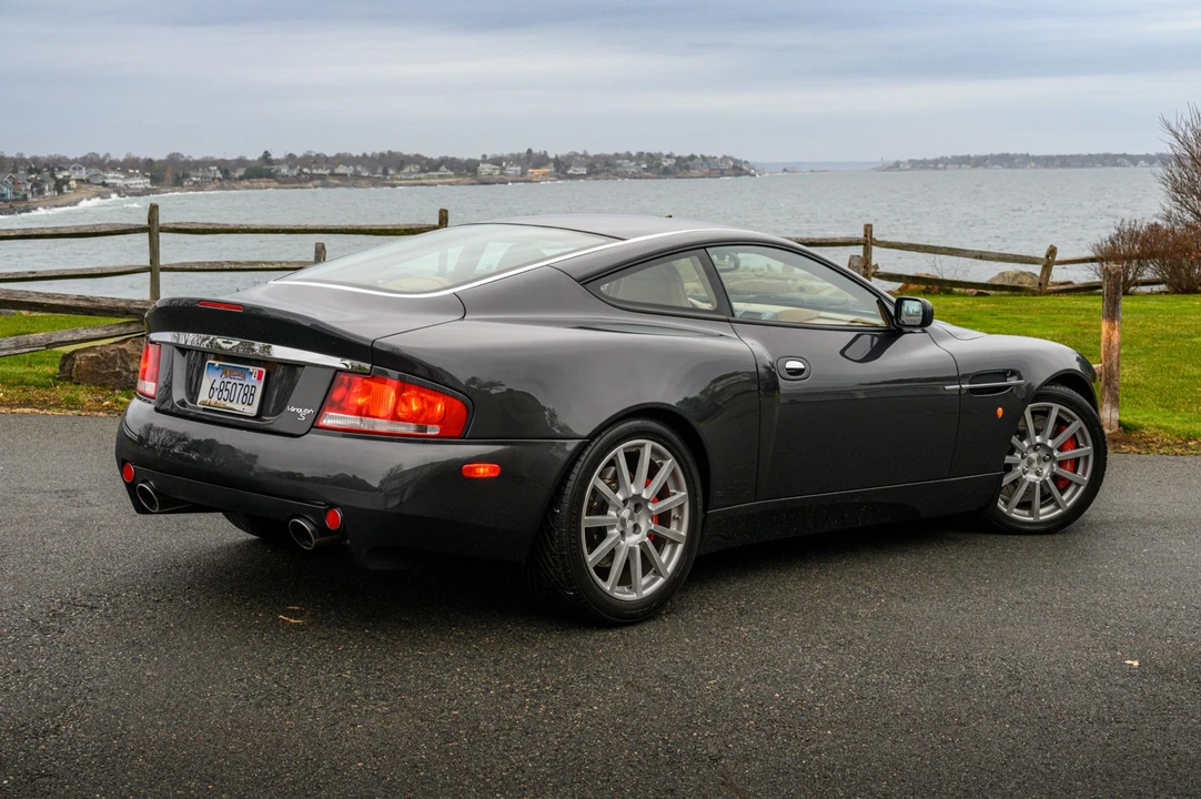 2005 Aston Martin Vanquish 1st Gen - Image 21 of 31