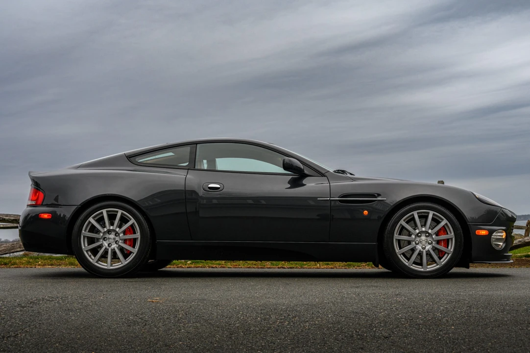 2005 Aston Martin Vanquish 1st Gen - Image 23 of 31