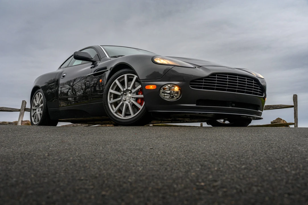 2005 Aston Martin Vanquish 1st Gen - Image 26 of 31