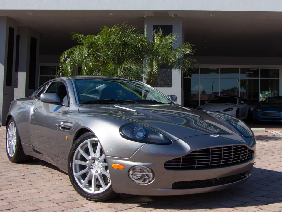 2005 Aston Martin Vanquish 1st Gen - Image 29 of 31