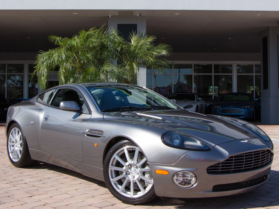 2005 Aston Martin Vanquish 1st Gen - Image 27 of 31