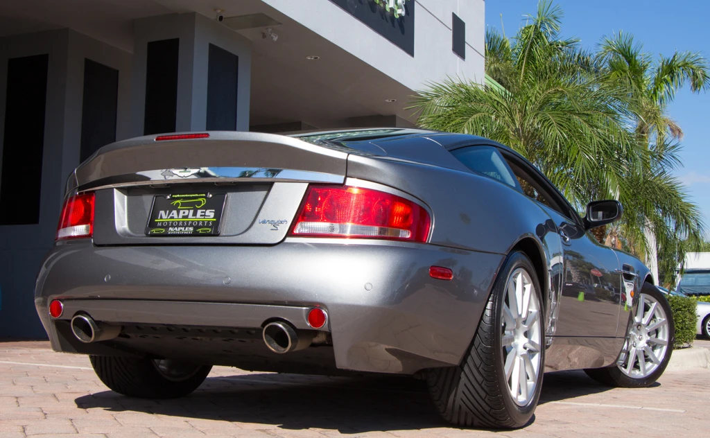 2005 Aston Martin Vanquish 1st Gen - Image 17 of 31