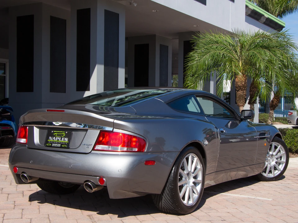 2005 Aston Martin Vanquish 1st Gen - Image 19 of 31