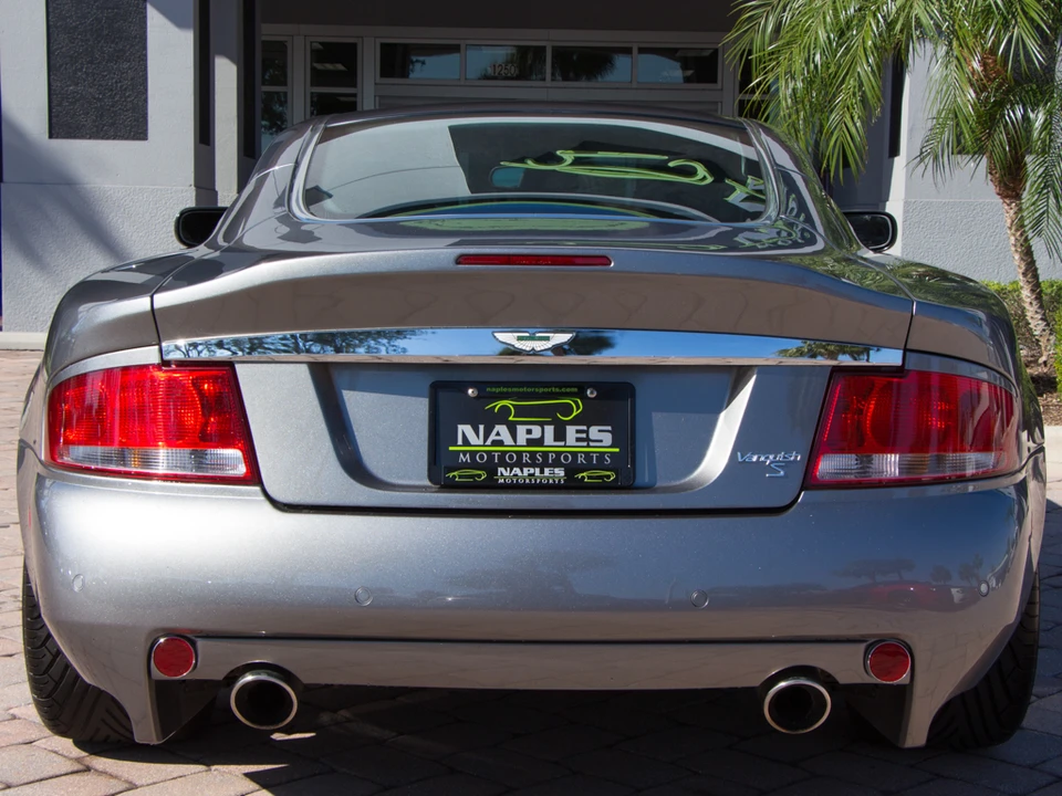 2005 Aston Martin Vanquish 1st Gen - Image 16 of 31