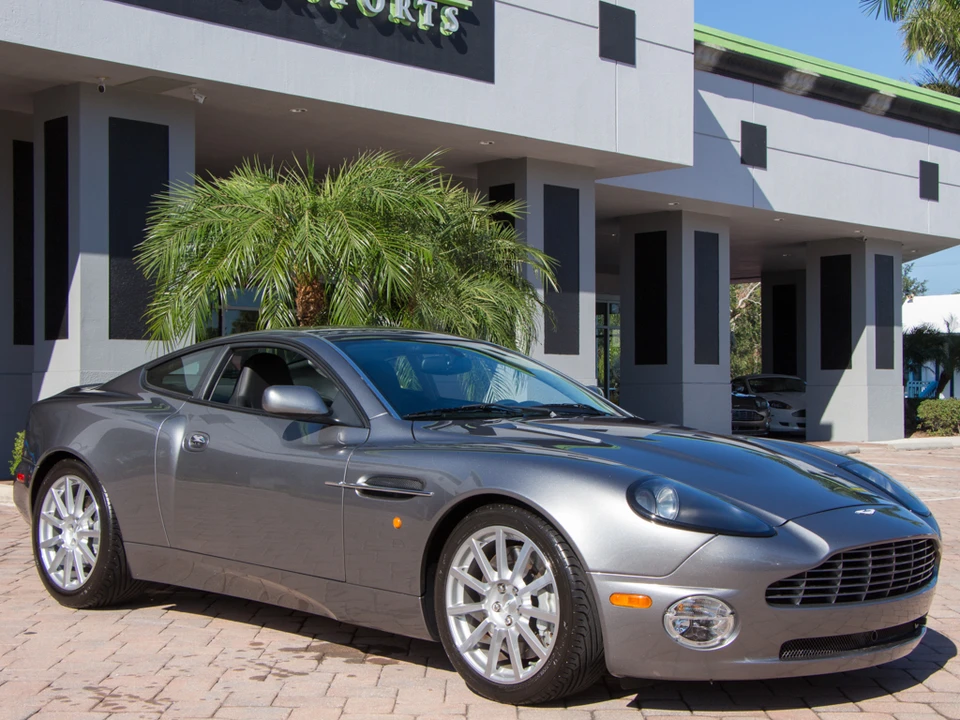 2005 Aston Martin Vanquish 1st Gen - Image 26 of 31