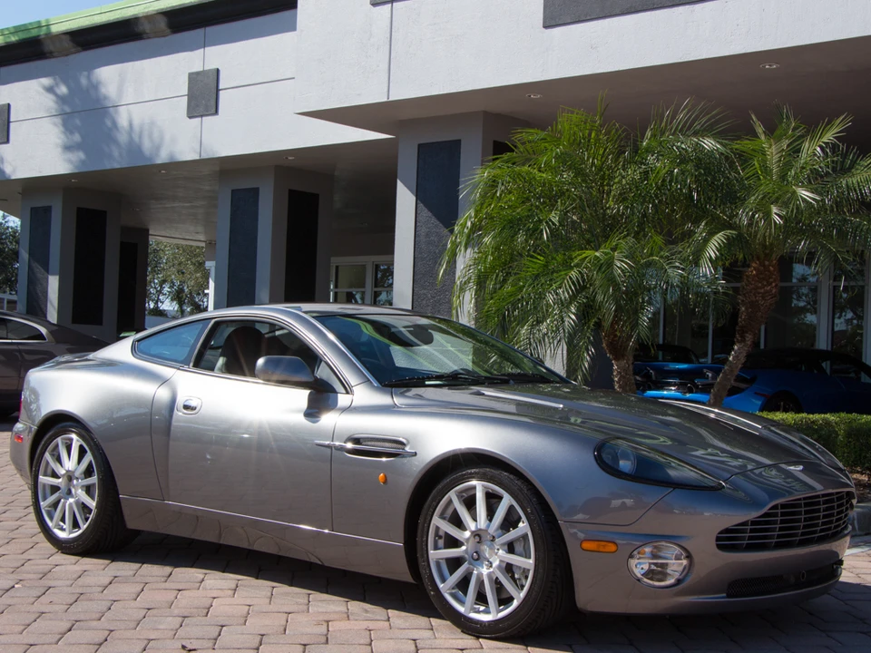 2005 Aston Martin Vanquish 1st Gen - Image 25 of 31