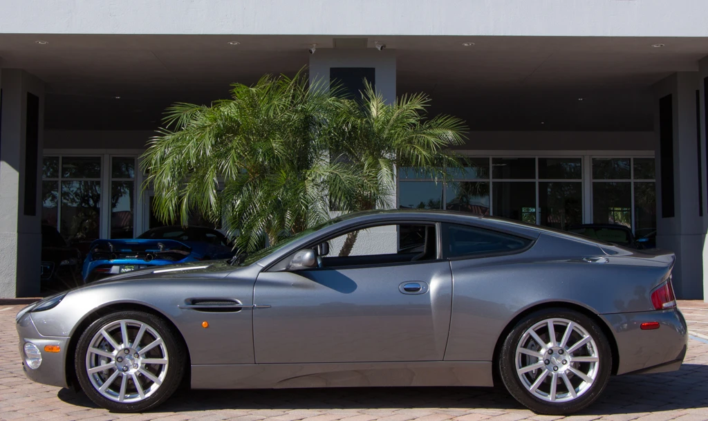 2005 Aston Martin Vanquish 1st Gen - Image 9 of 31