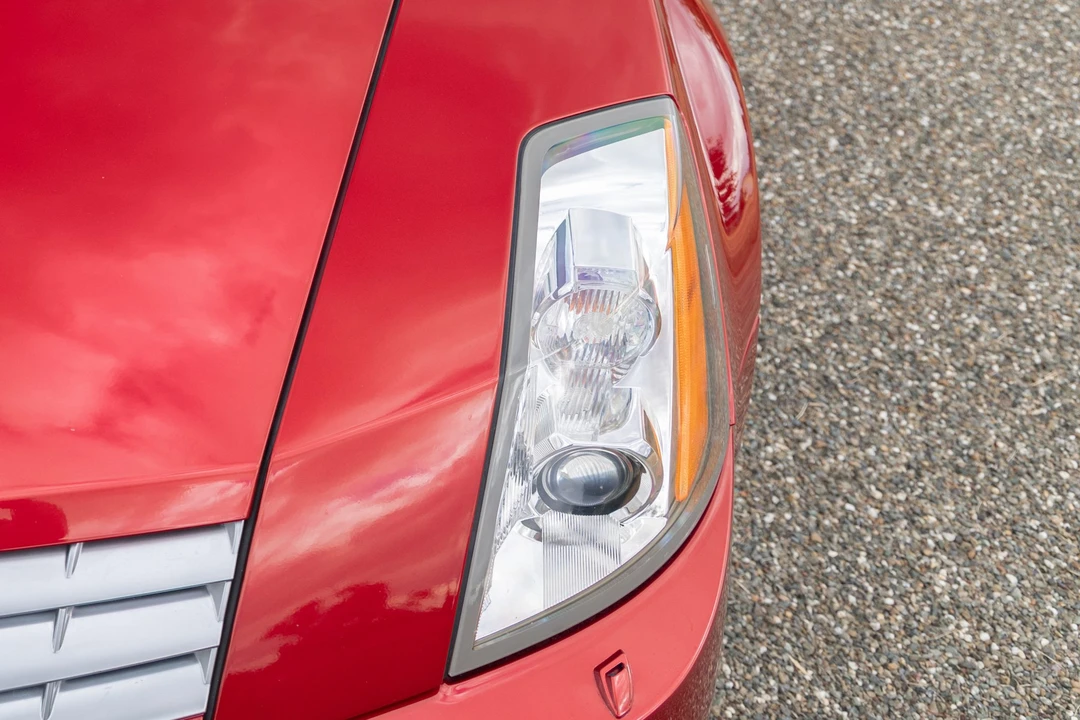 2005 Cadillac XLR - Image 25 of 31
