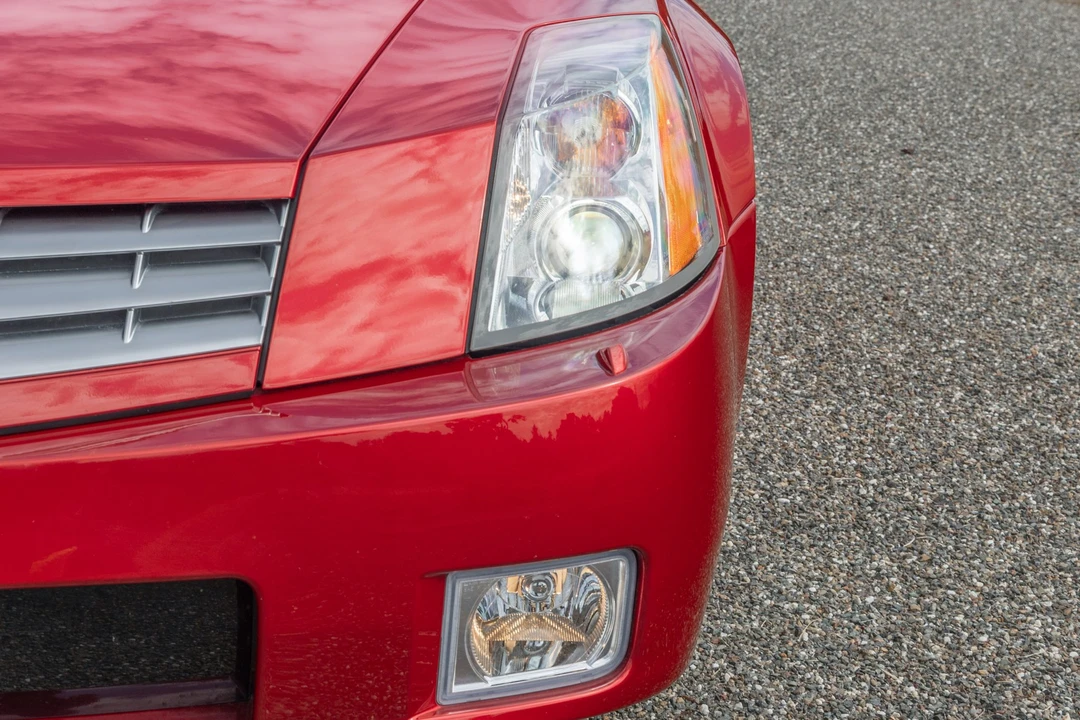 2005 Cadillac XLR - Image 24 of 31