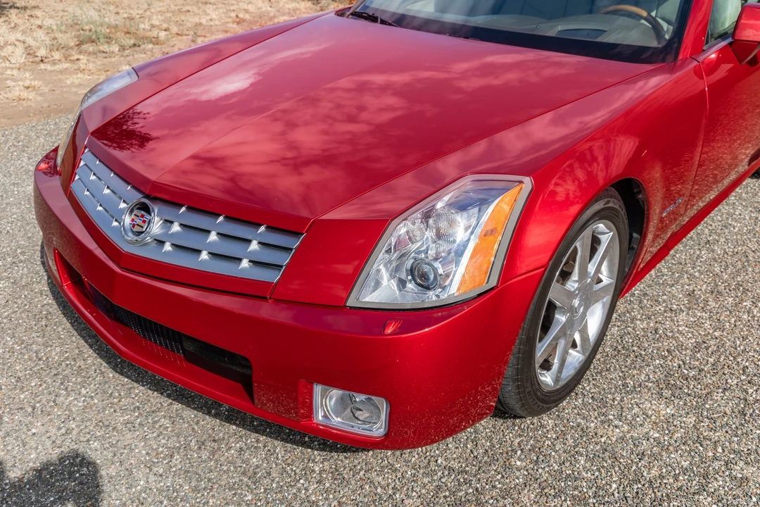 2005 Cadillac XLR - Image 27 of 31