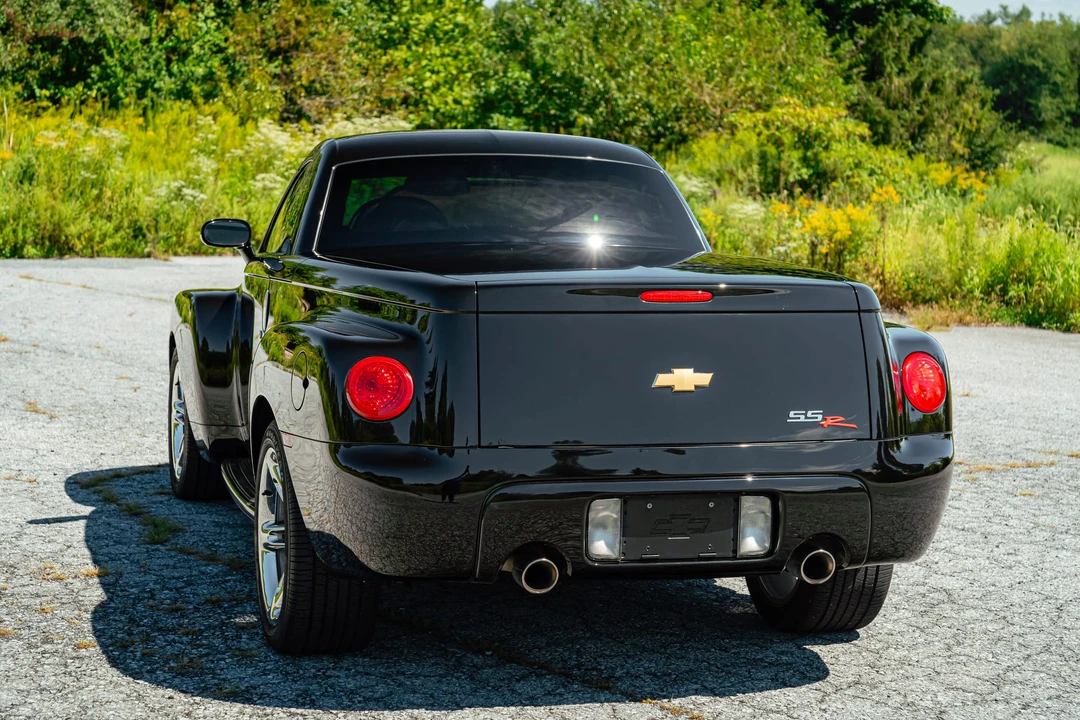 2005 Chevrolet SSR - Image 19 of 31