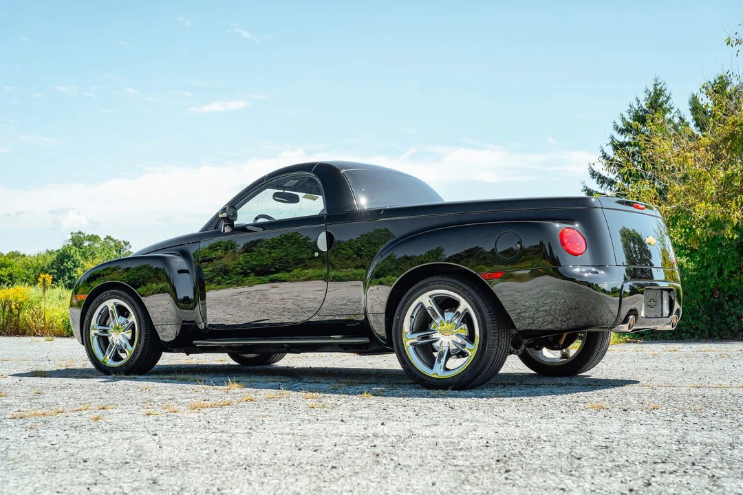 2005 Chevrolet SSR - Image 14 of 31