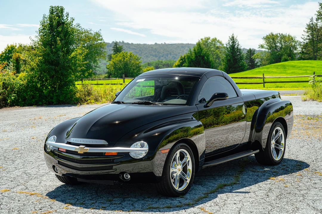 2005 Chevrolet SSR - Image 4 of 31