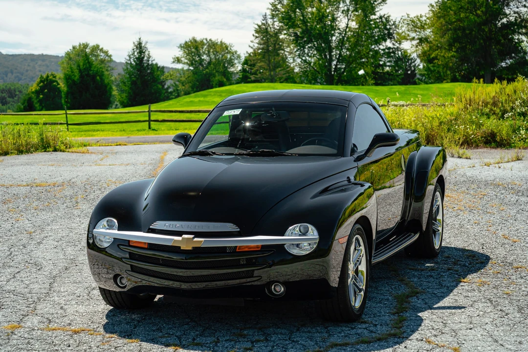 2005 Chevrolet SSR - Image 3 of 31