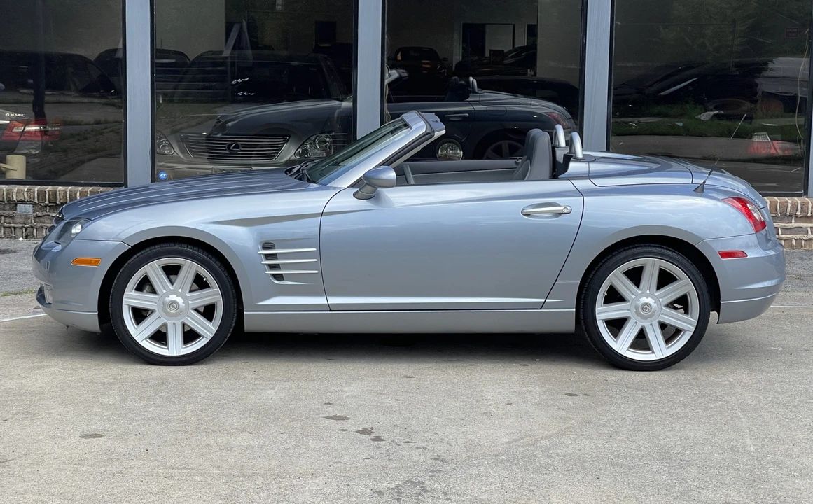 2005 Chrysler Crossfire - Image 23 of 31