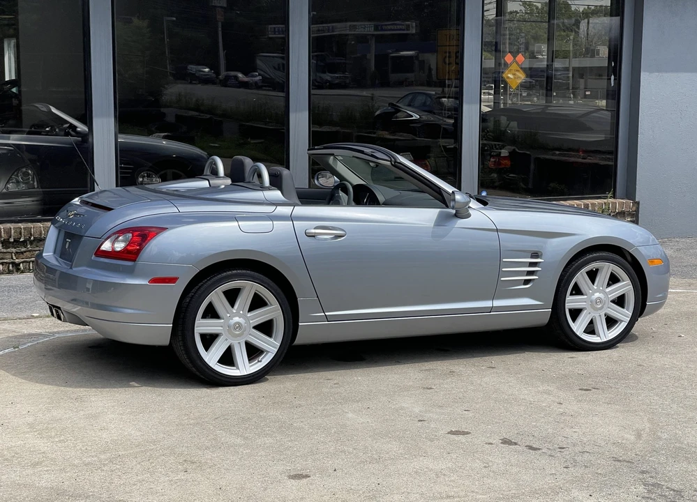 2005 Chrysler Crossfire - Image 13 of 31
