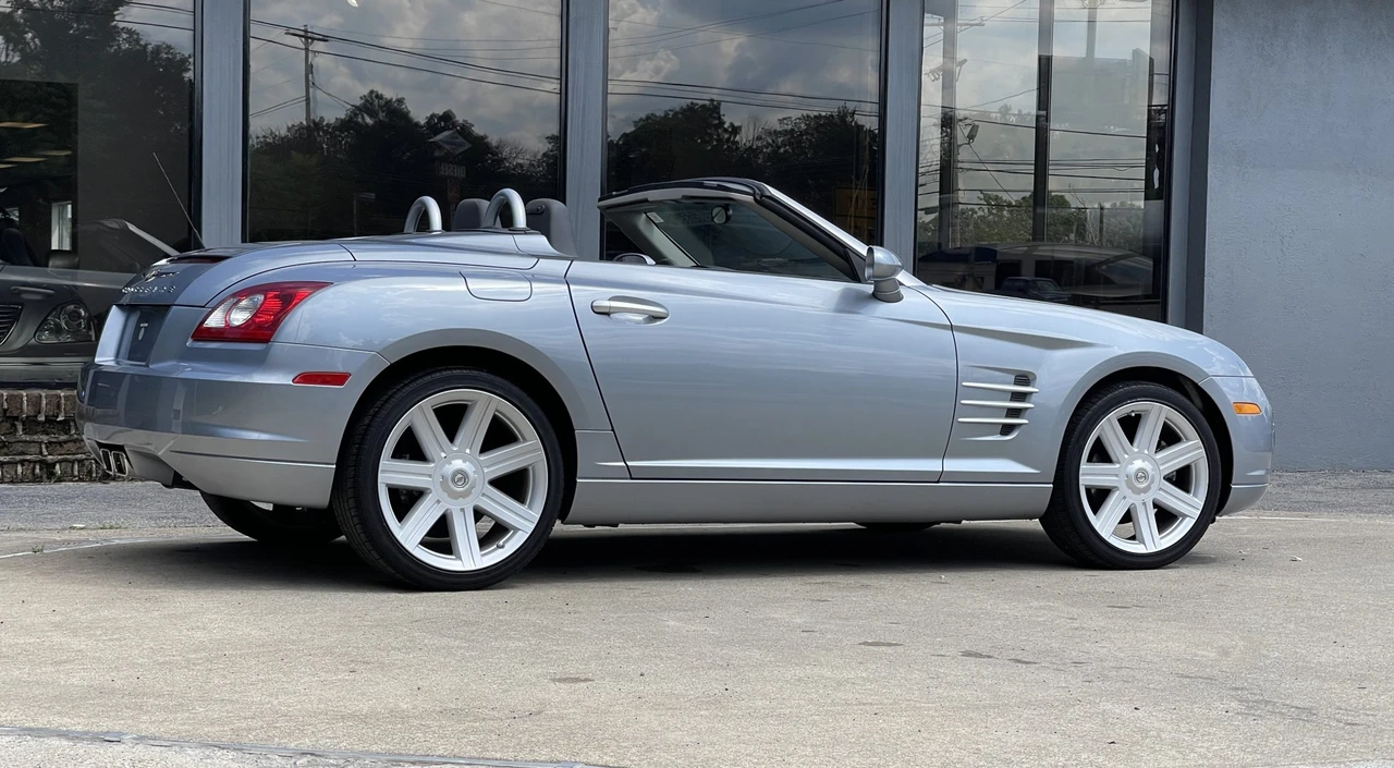 2005 Chrysler Crossfire - Image 12 of 31
