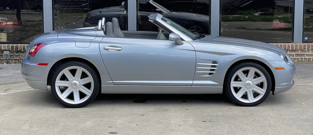 2005 Chrysler Crossfire - Image 11 of 31