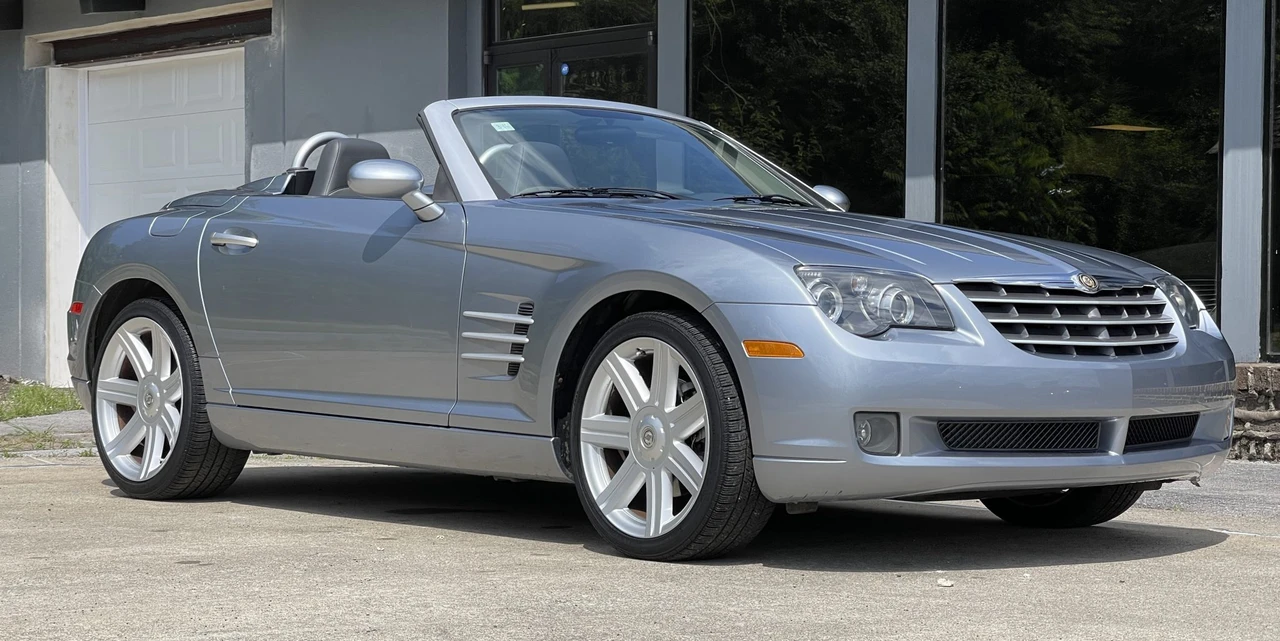 2005 Chrysler Crossfire - Image 8 of 31