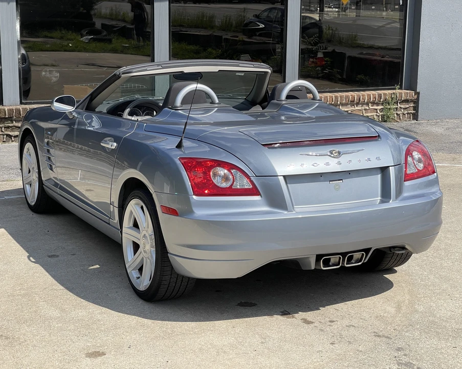 2005 Chrysler Crossfire - Image 18 of 31