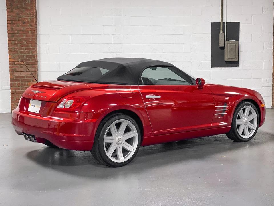 2005 Chrysler Crossfire - Image 27 of 31