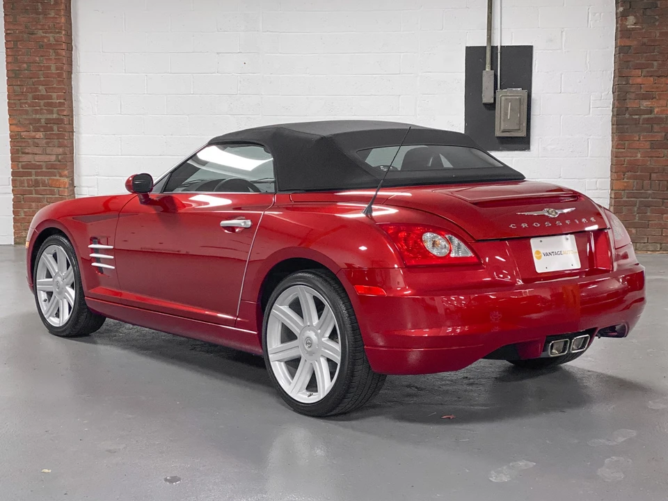 2005 Chrysler Crossfire - Image 21 of 31